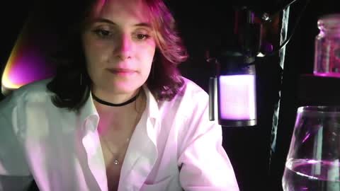 shy_miracle online show from April 9, 2026, 1:27 pm