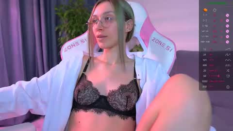 Snapshot of shy_or_horny chatting on October 21, 2025, 7:58 pm  HI i am Marcy online show from October 21, 2025, 7:58 pm