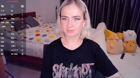 Snapshot of shyfoxxxy chatting on December 13, 2024, 8:26 pm Effie online show from December 13, 2024, 8:26 pm