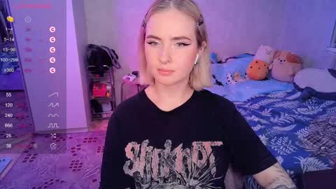 Snapshot of shyfoxxxy chatting on February 18, 2025, 6:58 pm Effie online show from February 18, 2025, 6:58 pm