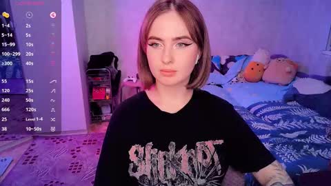 Snapshot of shyfoxxxy chatting on February 20, 2025, 7:41 pm Effie online show from February 20, 2025, 7:41 pm