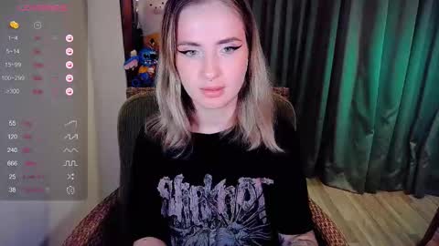 Snapshot of shyfoxxxy chatting on September 13, 2025, 8:36 am Effie online show from September 13, 2025, 8:36 am