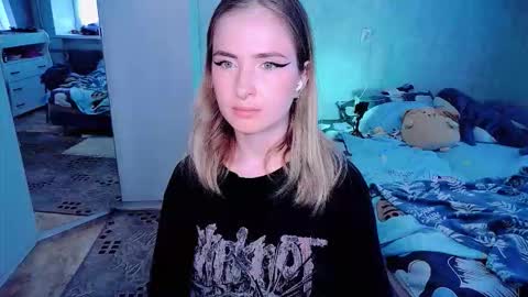 Snapshot of shyfoxxxy chatting on October 24, 2025, 7:38 am Effie online show from October 24, 2025, 7:38 am