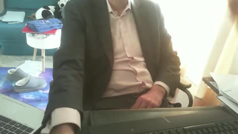 Snapshot of shyfrenchcock chatting on March 3, 2025, 7:32 am shyfrenchcock online show from March 3, 2025, 7:32 am