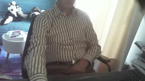 Snapshot of shyfrenchcock chatting on October 28, 2025, 3:47 pm shyfrenchcock online show from October 28, 2025, 3:47 pm