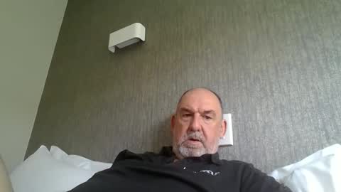 Snapshot of shyguytm chatting on December 3, 2024, 5:53 am shyguytm online show from December 3, 2024, 5:53 am