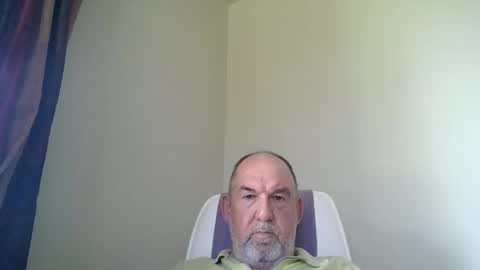 Snapshot of shyguytm chatting on December 22, 2024, 10:58 pm shyguytm online show from December 22, 2024, 10:58 pm