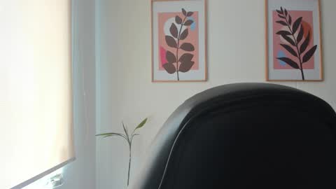 shylittlebunny online show from March 10, 2026, 3:28 pm