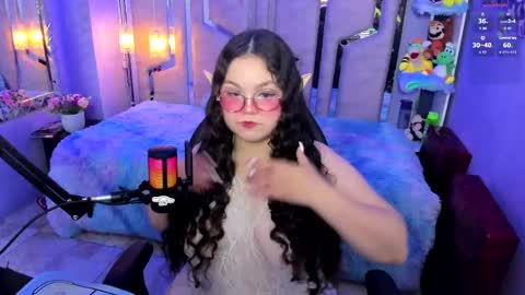 Shyly online show from April 17, 2026, 5:43 am