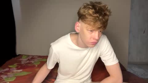 Snapshot of shyredstar chatting on December 23, 2024, 9:05 am Tom and Betty online show from December 23, 2024, 9:05 am