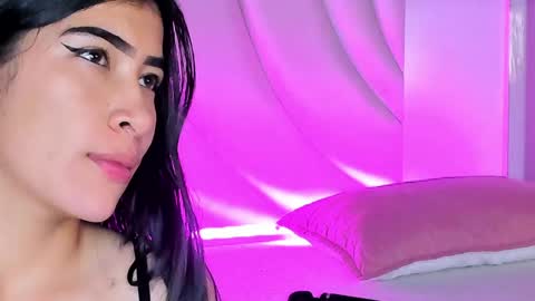 Snapshot of siara_lewis_ chatting on May 16, 2026, 1:02 am Siara and Zoe tattoo online show from May 16, 2026, 1:02 am