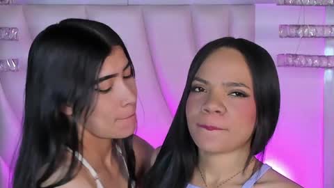 Snapshot of siara_lewis_ chatting on May 26, 2026, 11:34 pm Siara and Zoe tattoo online show from May 26, 2026, 11:34 pm