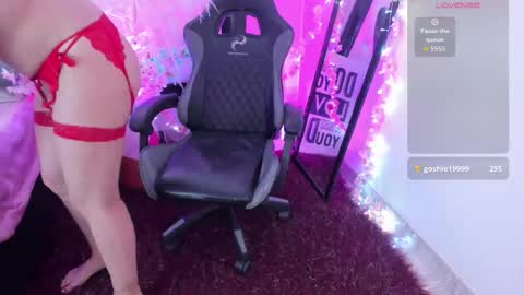 Snapshot of siena_fox chatting on March 26, 2026, 7:19 pm Siena online show from March 26, 2026, 7:19 pm