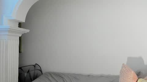 Snapshot of sienna_glow chatting on June 16, 2026, 12:52 pm sienna_glow online show from June 16, 2026, 12:52 pm
