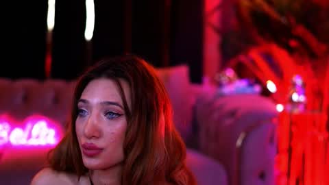 Snapshot of siennajayden chatting on February 18, 2026, 7:37 am Sienna online show from February 18, 2026, 7:37 am