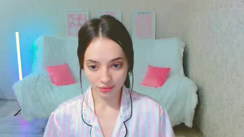 Sienna Mia online show from June 4, 2026, 4:24 pm