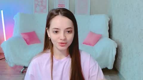 Sienna Mia online show from June 12, 2026, 4:22 am