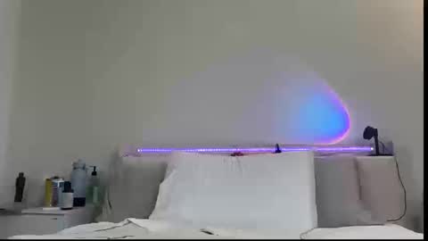 Sienna online show from March 19, 2026, 10:14 pm