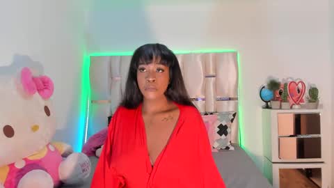 sierra_violet online show from December 3, 2024, 4:25 am