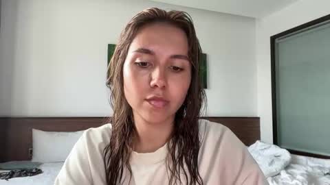 You fav Miss Si online show from February 6, 2026, 2:05 am