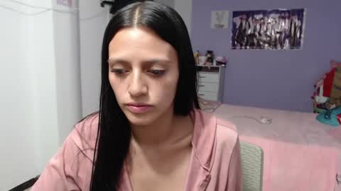 Snapshot of silvanaroberts_ chatting on February 28, 2025, 12:10 am Rouse online show from February 28, 2025, 12:10 am