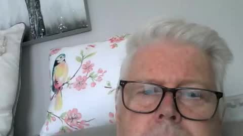 Snapshot of silverfoxpauly chatting on May 31, 2026, 10:55 am silverfoxpauly online show from May 31, 2026, 10:55 am