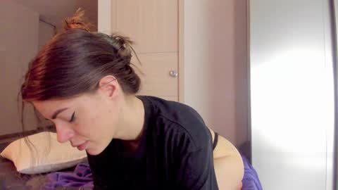 Snapshot of silverhase1 chatting on December 9, 2024, 1:40 am silverhase1 online show from December 9, 2024, 1:40 am