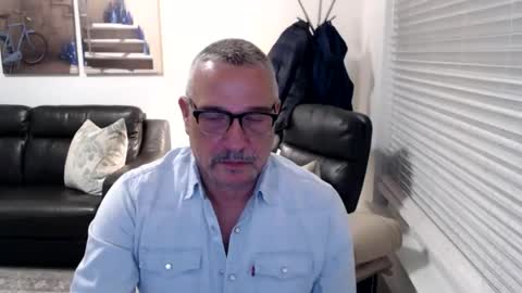 silveroli187 online show from November 30, 2025, 4:11 pm