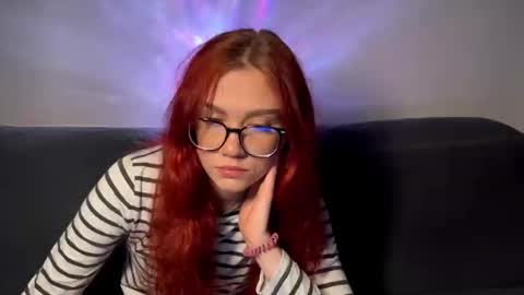 silvia998 online show from April 19, 2026, 9:50 pm