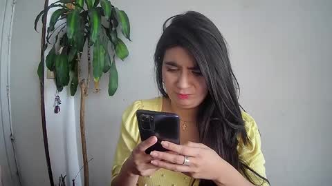 Silvie online show from January 7, 2025, 3:44 pm