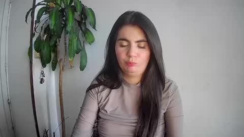 Silvie online show from January 7, 2025, 8:31 pm