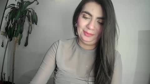 Silvie online show from March 2, 2025, 10:48 pm