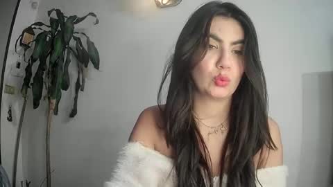 Silvie online show from March 8, 2025, 1:28 am