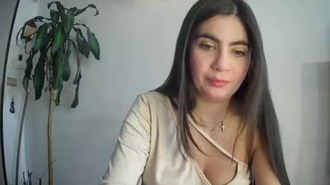 Silvie online show from March 10, 2025, 10:02 pm