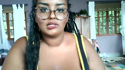 Simin Fox online show from April 6, 2026, 12:06 pm