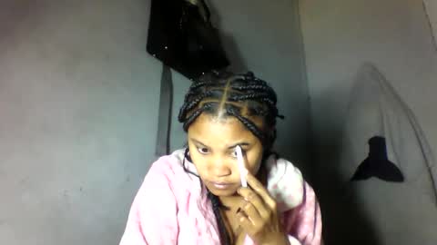 Snapshot of simirna98 chatting on June 9, 2026, 9:32 am simirna98 online show from June 9, 2026, 9:32 am