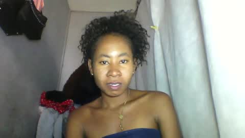 Snapshot of simirna98 chatting on June 12, 2026, 9:41 am simirna98 online show from June 12, 2026, 9:41 am