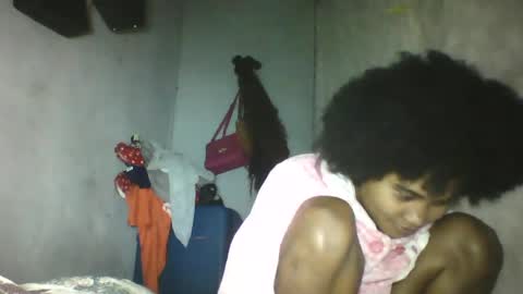 Snapshot of simirna98 chatting on June 15, 2026, 8:22 pm simirna98 online show from June 15, 2026, 8:22 pm