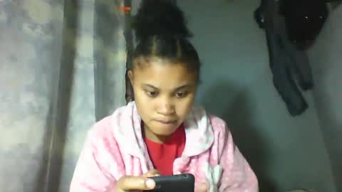 Snapshot of simirna98 chatting on June 17, 2026, 9:16 pm simirna98 online show from June 17, 2026, 9:16 pm