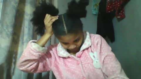 Snapshot of simirna98 chatting on June 22, 2026, 8:22 am simirna98 online show from June 22, 2026, 8:22 am