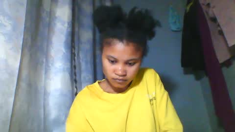 Snapshot of simirna98 chatting on June 23, 2026, 1:14 am simirna98 online show from June 23, 2026, 1:14 am