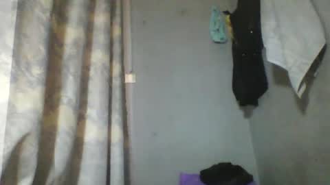 Snapshot of simirna98 chatting on June 25, 2026, 7:13 am simirna98 online show from June 25, 2026, 7:13 am