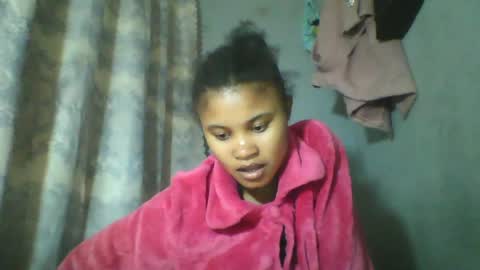 Snapshot of simirna98 chatting on June 26, 2026, 8:52 am simirna98 online show from June 26, 2026, 8:52 am