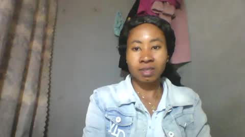 Snapshot of simirna98 chatting on June 27, 2026, 10:09 am simirna98 online show from June 27, 2026, 10:09 am