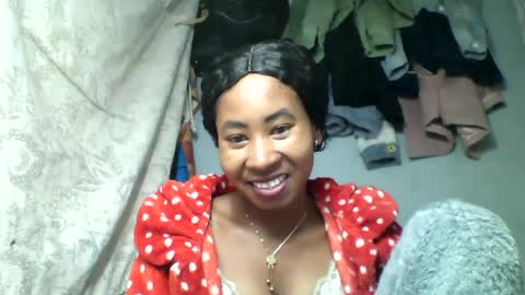 Snapshot of simirna98 chatting on July 12, 2026, 5:37 pm simirna98 online show from July 12, 2026, 5:37 pm