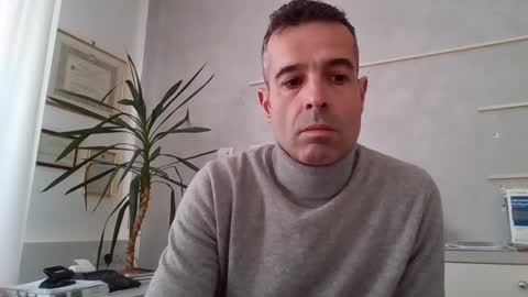 Snapshot of simmeturbate chatting on December 27, 2024, 1:07 pm Italiandaddyitalydickassbottomassholecomshowmasturbatenudeboyitalyatleticcutemuscolarhardcockdickboy online show from December 27, 2024, 1:07 pm