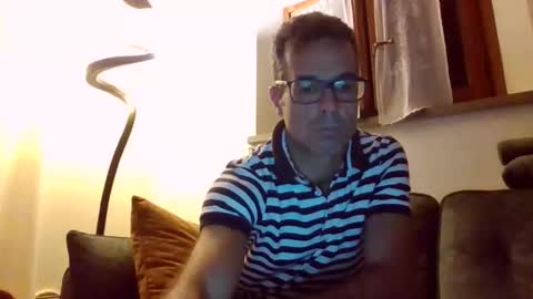 Snapshot of simmeturbate chatting on September 14, 2025, 8:19 pm Italiandaddyitalydickassbottomassholecomshowmasturbatenudeboyitalyatleticcutemuscolarhardcockdickboy online show from September 14, 2025, 8:19 pm