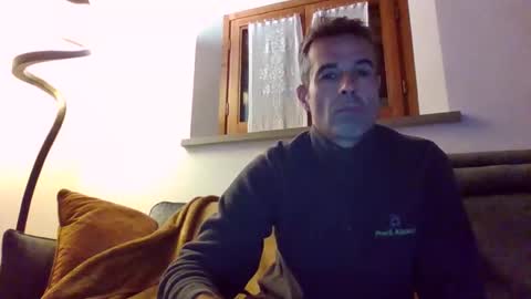 Snapshot of simmeturbate chatting on October 19, 2025, 8:31 pm Italiandaddyitalydickassbottomassholecomshowmasturbatenudeboyitalyatleticcutemuscolarhardcockdickboy online show from October 19, 2025, 8:31 pm