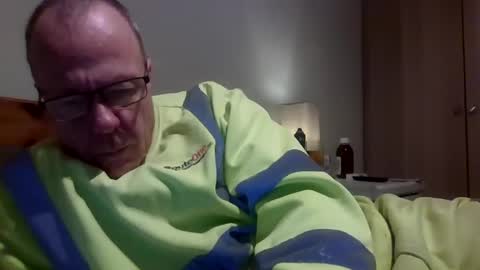 Snapshot of simon56691 chatting on February 14, 2025, 7:02 pm simon56691 online show from February 14, 2025, 7:02 pm