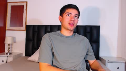 simon__lambert online show from June 10, 2026, 5:12 pm